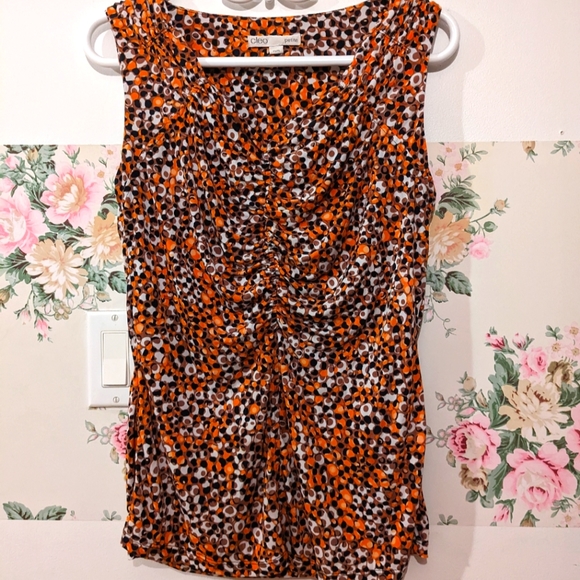 Cleo V-Neck - Picture 1 of 4